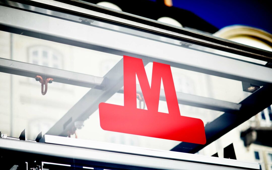 Københavns Metro logo er klassisk layout med stærk rød farve